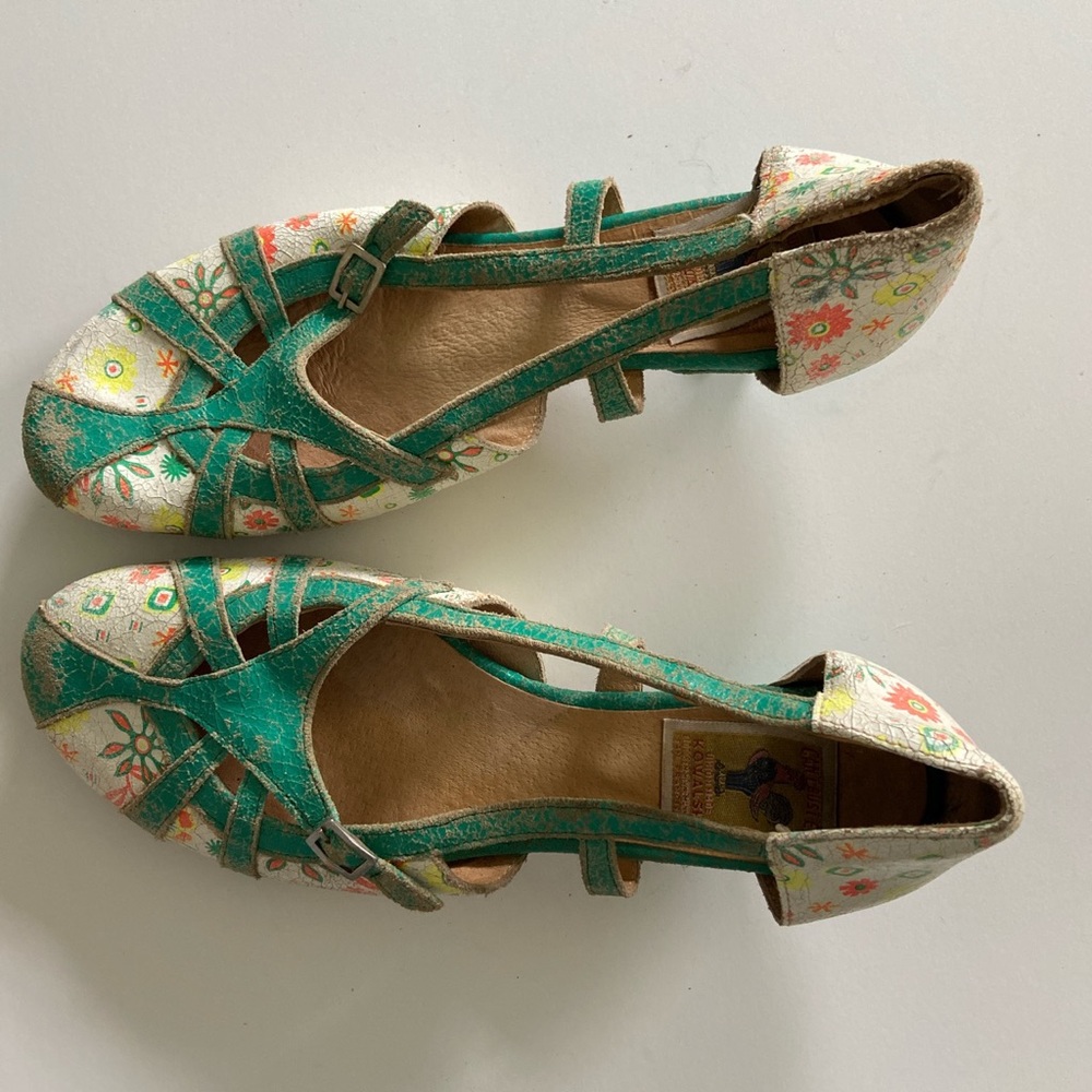 Kowalski vintage kitten heels